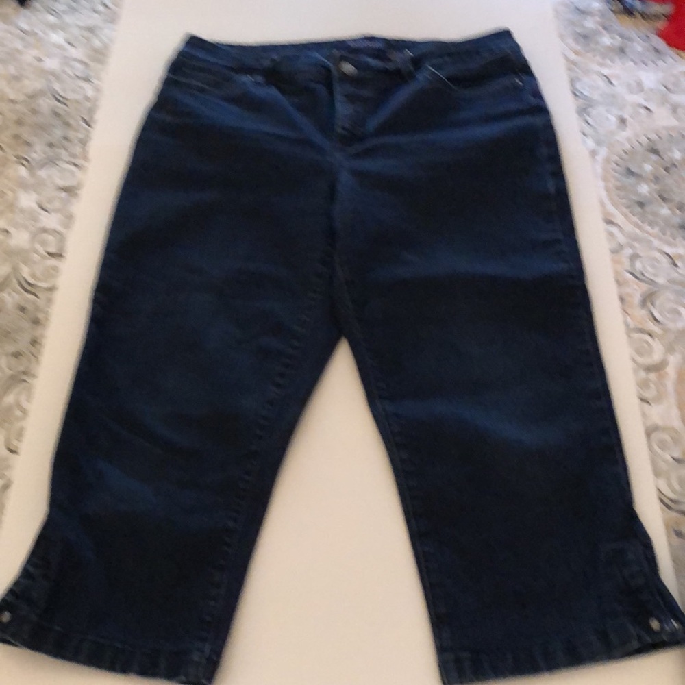 Bandolino crop legged jeans